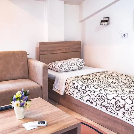 Zeleni Vir فندق 2*